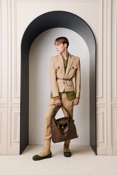 Look 38
